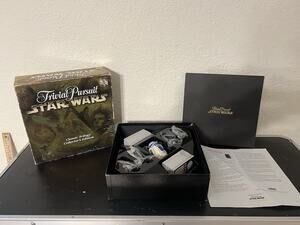 TRIVIAL PURSUIT STAR WARS CLASSIC TRILOGY COLLECTOR’S EDITION (LN) Complete